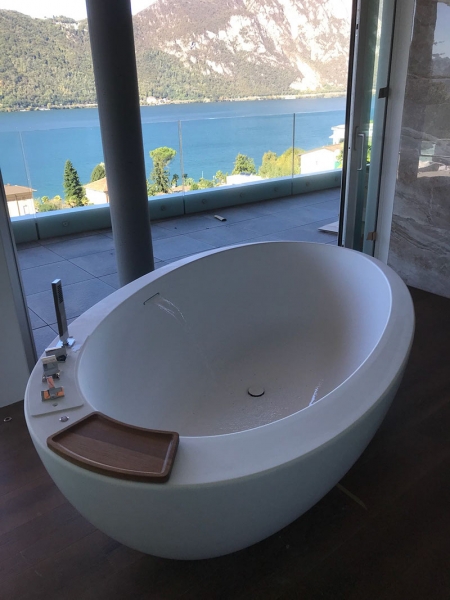 Moma Design Elitechnic Badewanne freistehend aus White Stonage mit Optionen